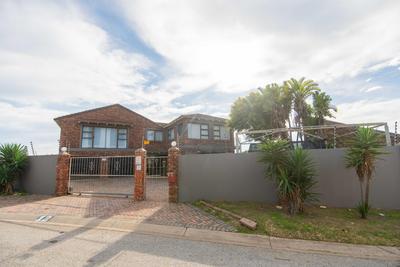 House For Sale in Bluewater Bay, Port Elizabeth